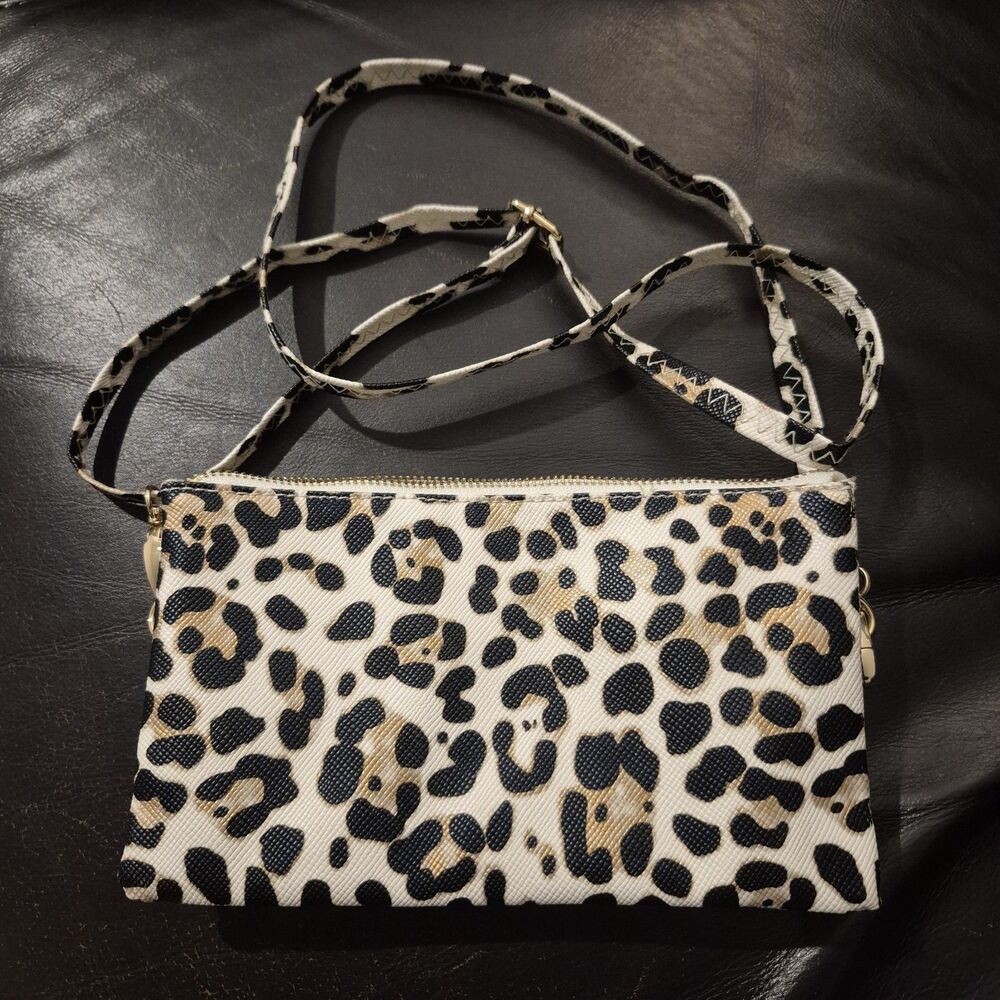 Caroline Hill Leopard Print Crossbody Bag Wallet Clutch Multi Compartment NWOT